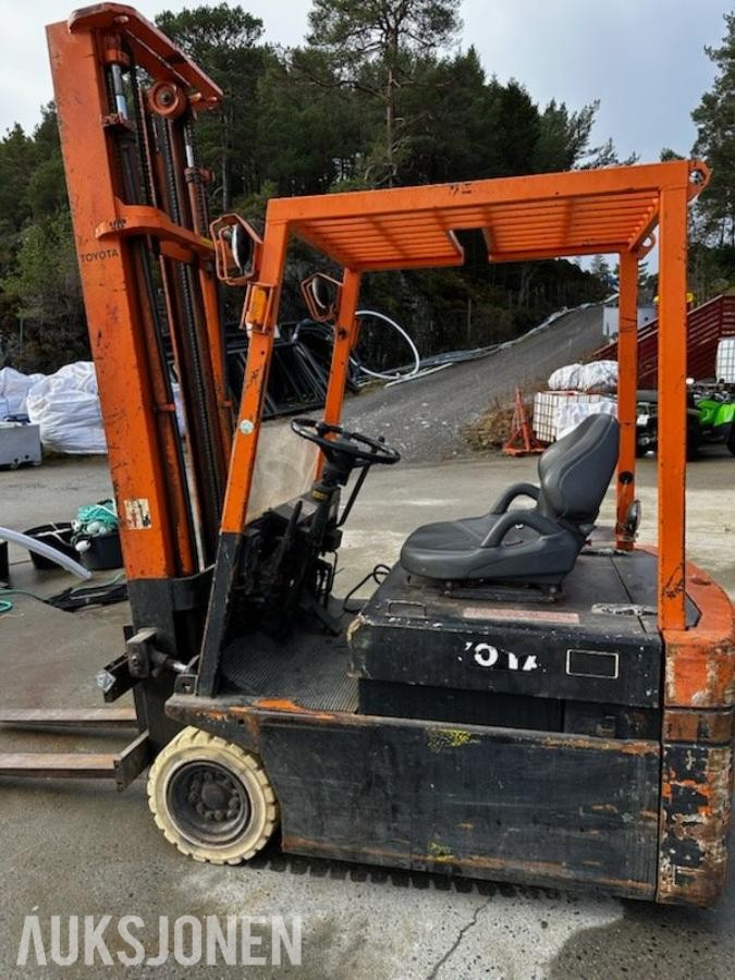 1989 Toyota Truck 2FBE15 - Løftehøyde 4 meter 